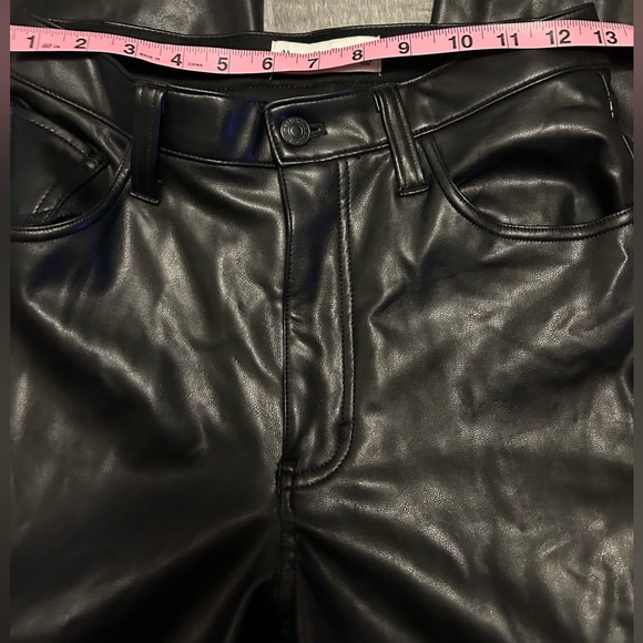 Abercrombie & Fitch Faux Leather 90s Relaxed Cargo Pants - Picture 8 of 9